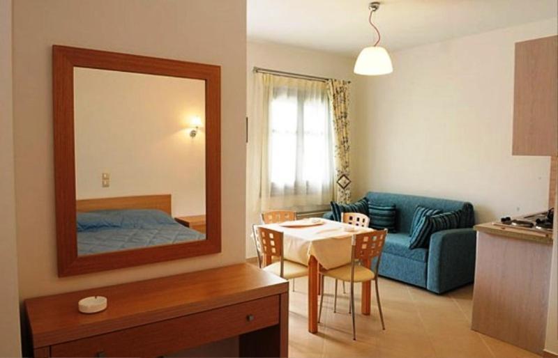 Augustis Suites Ormos  Room photo